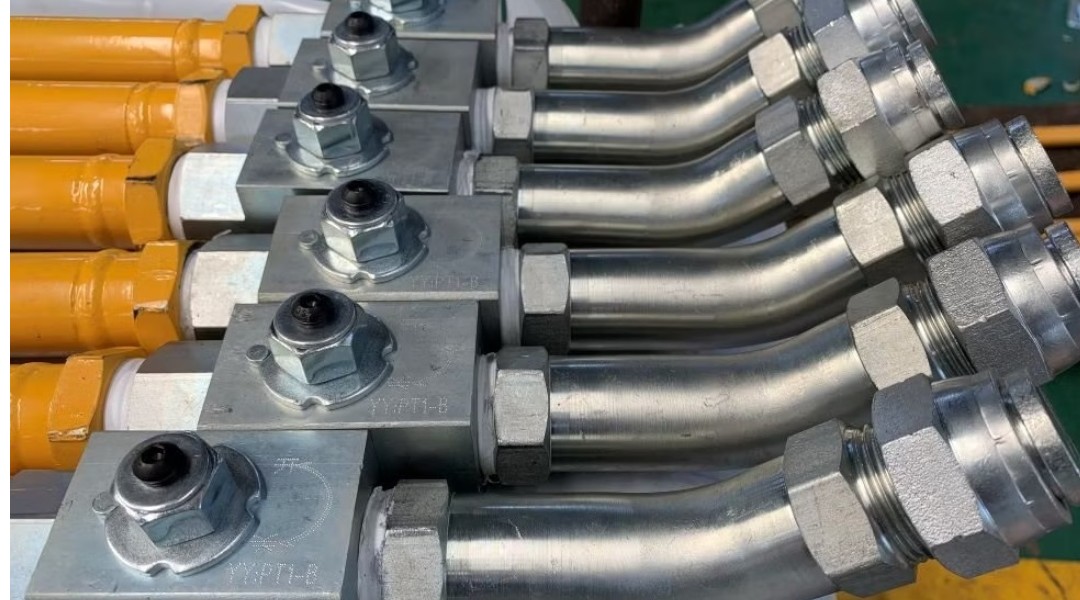 Khóa dầu đường ống búa kìm đầm - 1