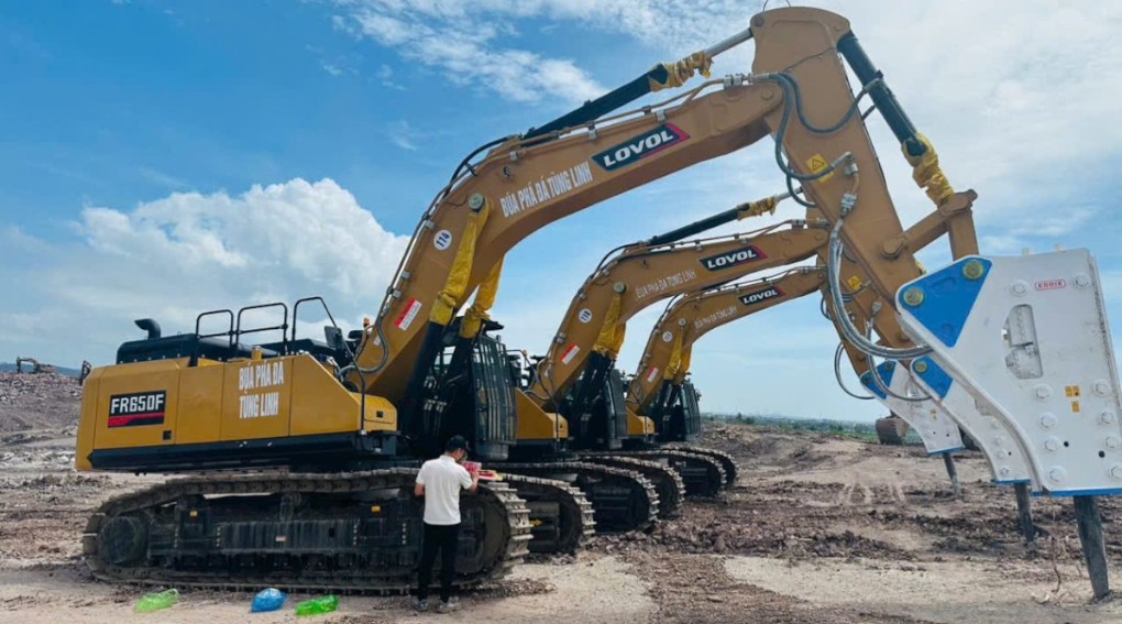 Tùng Linh nhận san lấp mặt bằng tại Phú Quốc