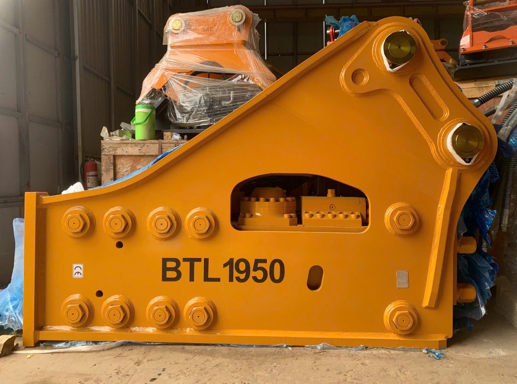 Búa Phá Đá Máy Xúc 450 4 Búa phá đá máy xúc 450 (2)