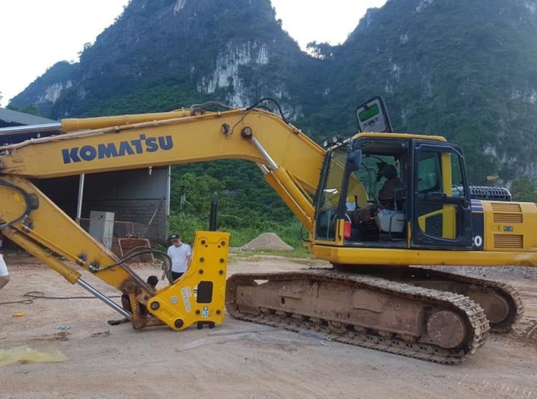 Búa Phá Đá Máy Xúc 450 6 Búa phá đá máy xúc 450 - Soosan SB121