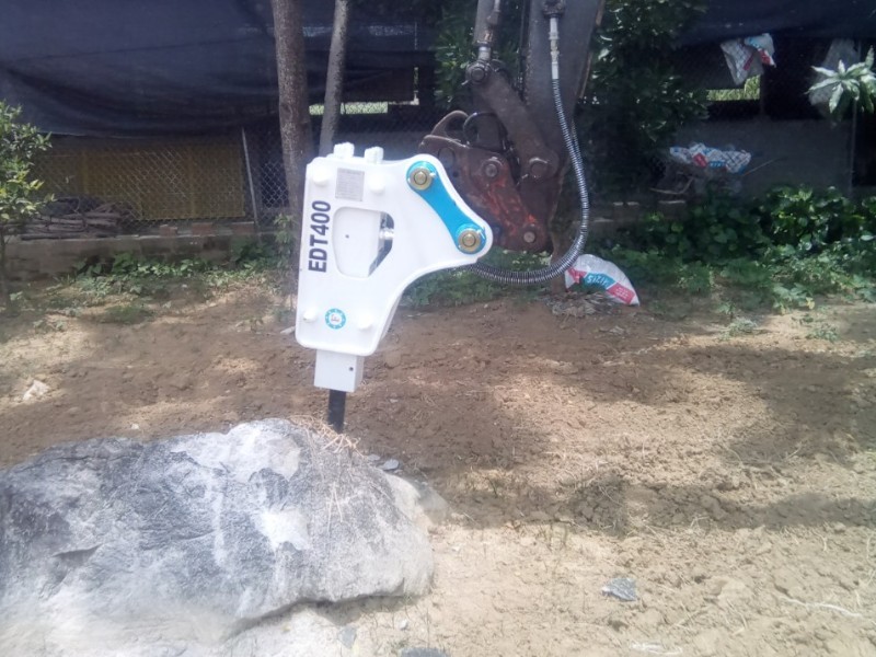 Búa phá đá thủy lực nhập khẩu Trung Quốc EDT400