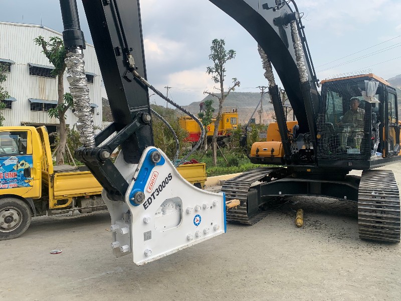 Tại Sao Lại Lựa Chọn Búa Phá Đá Thủy Lực Nhập Khẩu Trung Quốc 5 Búa phá đá thủy lực nhập khẩu Trung Quốc EDT3000 (4)