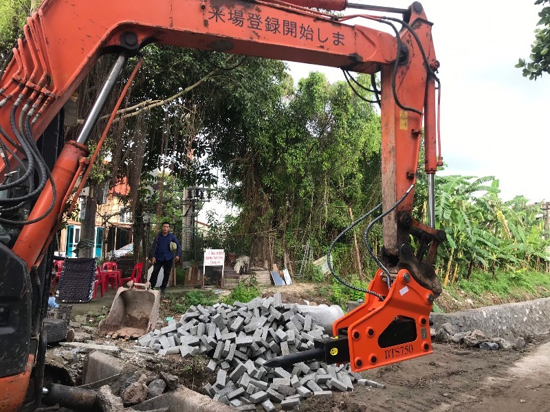 Tại Sao Lại Lựa Chọn Búa Phá Đá Thủy Lực Nhập Khẩu Trung Quốc 2 Búa phá đá thủy lực nhập khẩu Trung Quốc BTS750